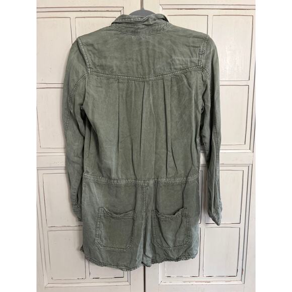 American Eagle size 0 army green long sleeve romper shorts - Picture 3 of 4